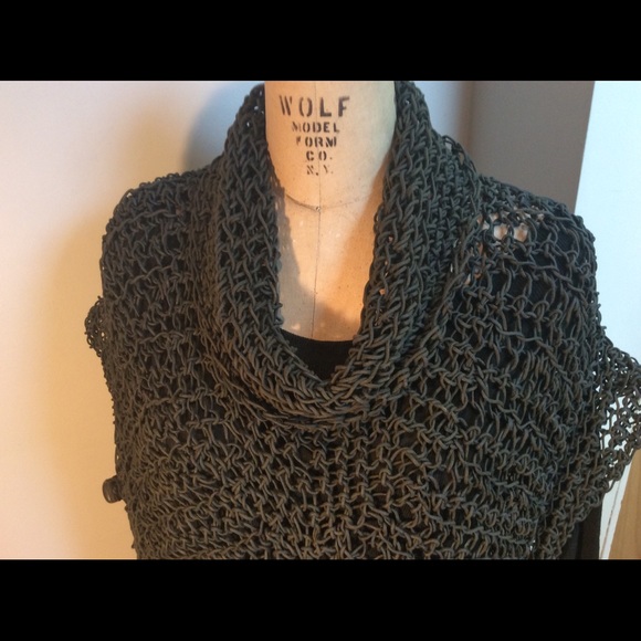 Top - Picture 3 of 7